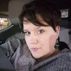 Meet your Posher, Deana